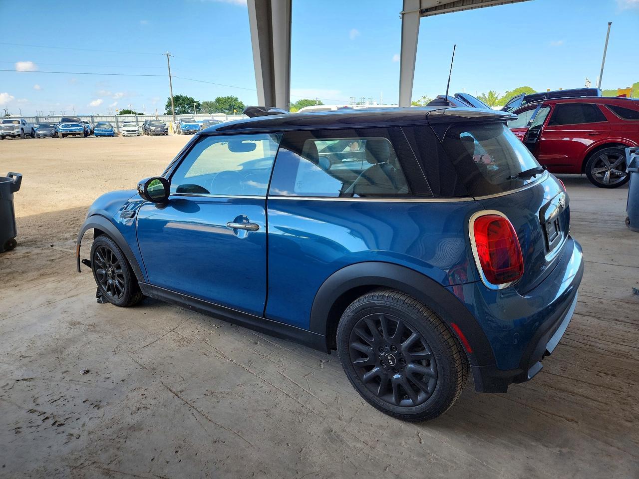 2023 Mini Cooper - Фото 2