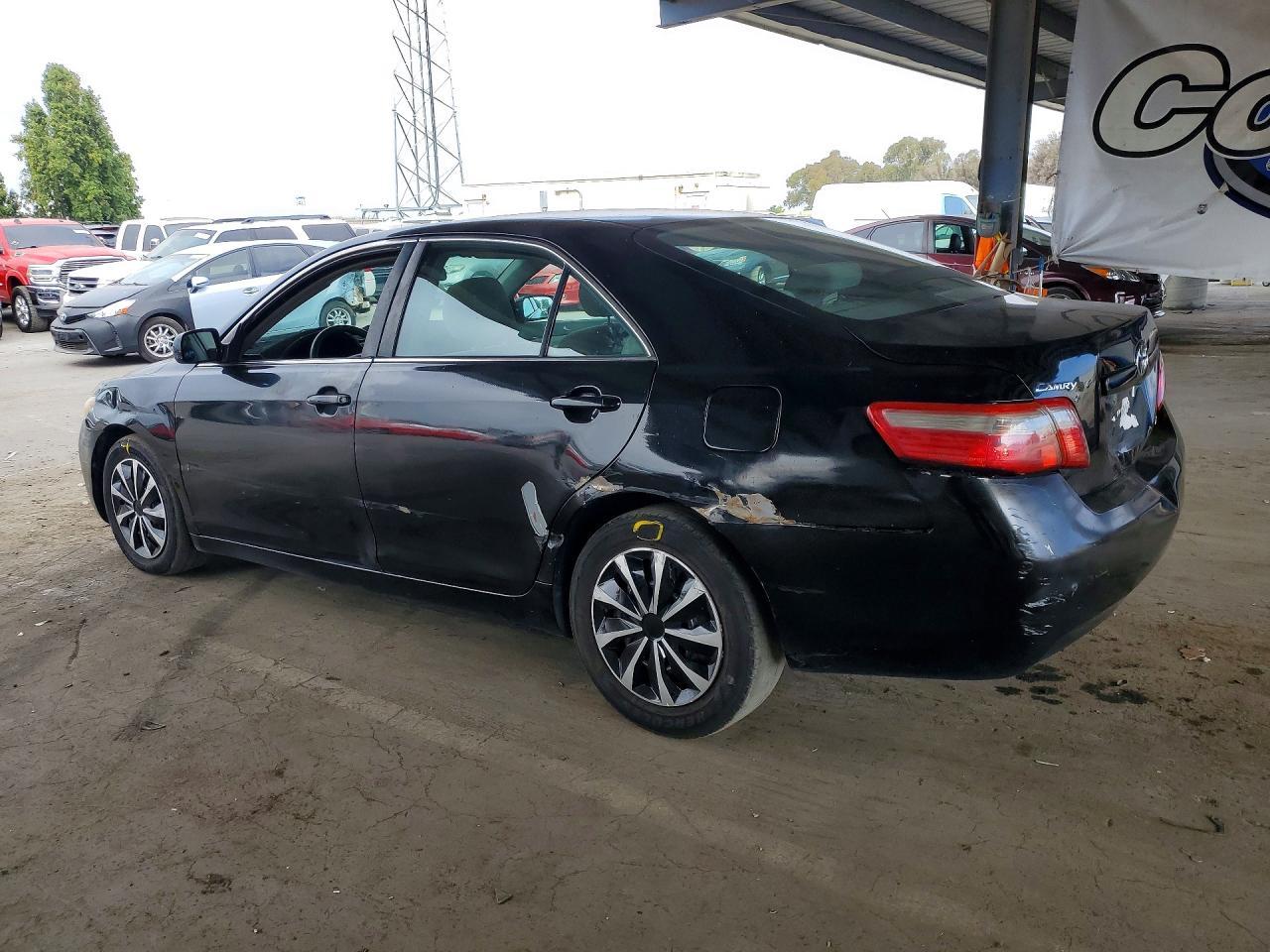 2009 Toyota Camry Le - Image 2