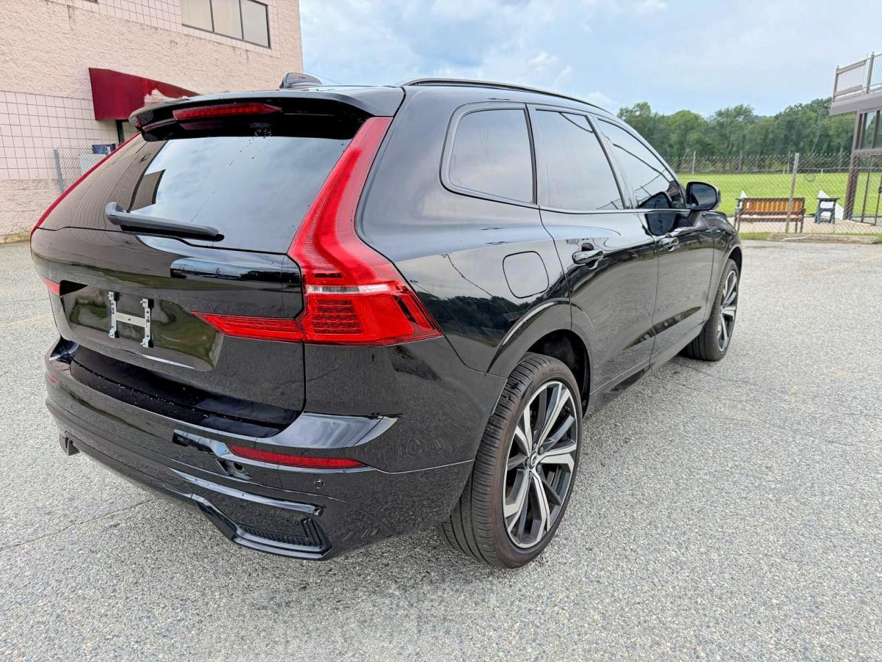 2024 Volvo Xc60 Ultimate - Image 4