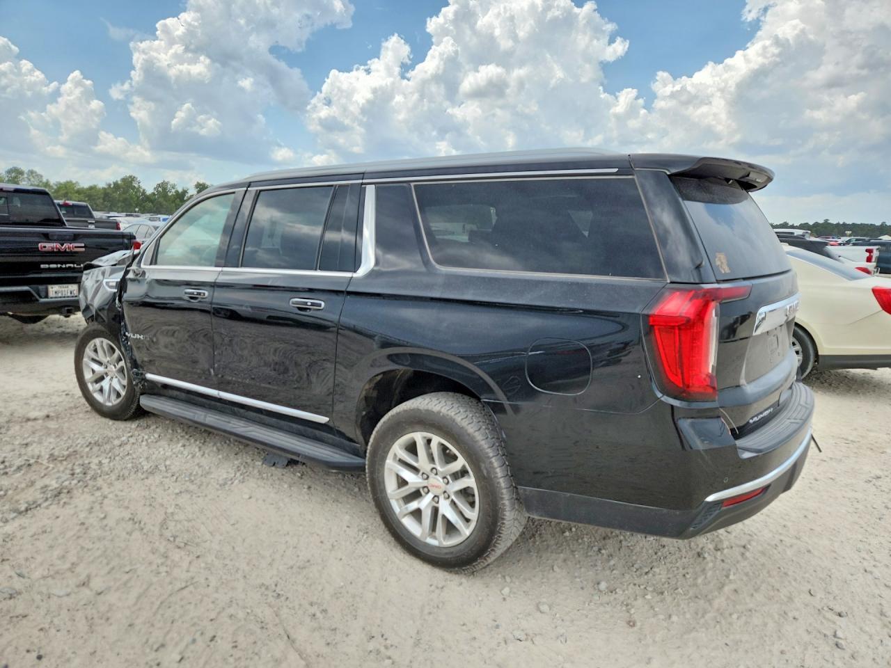2024 GMC Yukon Xl K1500 Slt - Image 2