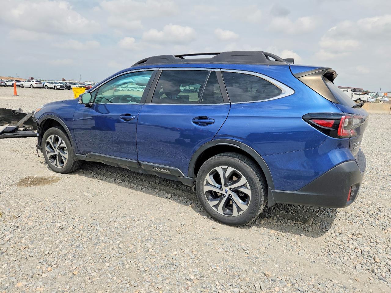 2020 Subaru Outback Limited - Фото 2