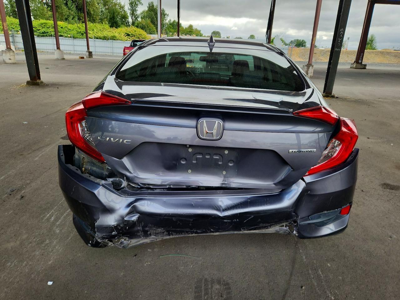 2017 Honda Civic Touring - Image 6