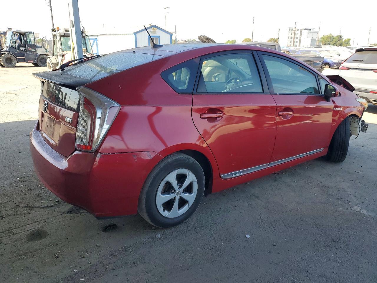 2012 Toyota Prius Four - Фото 3