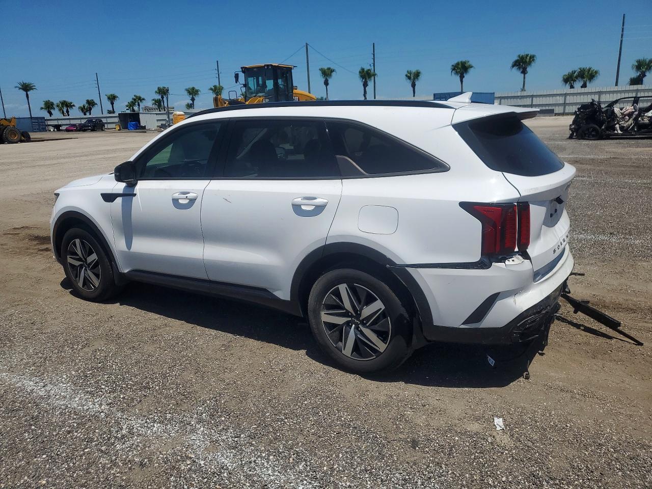 2022 Kia Sorento S - Фото 2