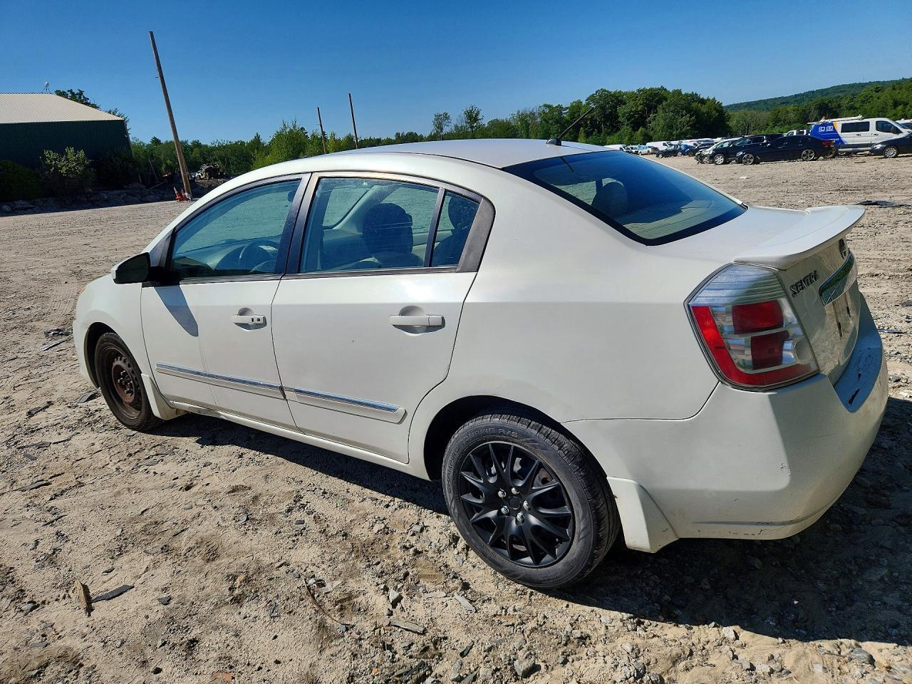 2012 Nissan Sentra 2.0 - Image 2