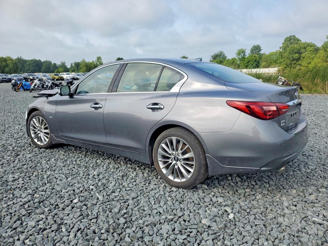 2020 Infiniti Q50 3.0T Luxe - Фото 2