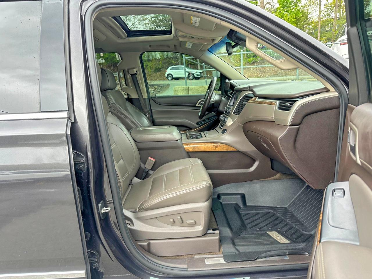 2016 GMC Yukon Denali - Image 5