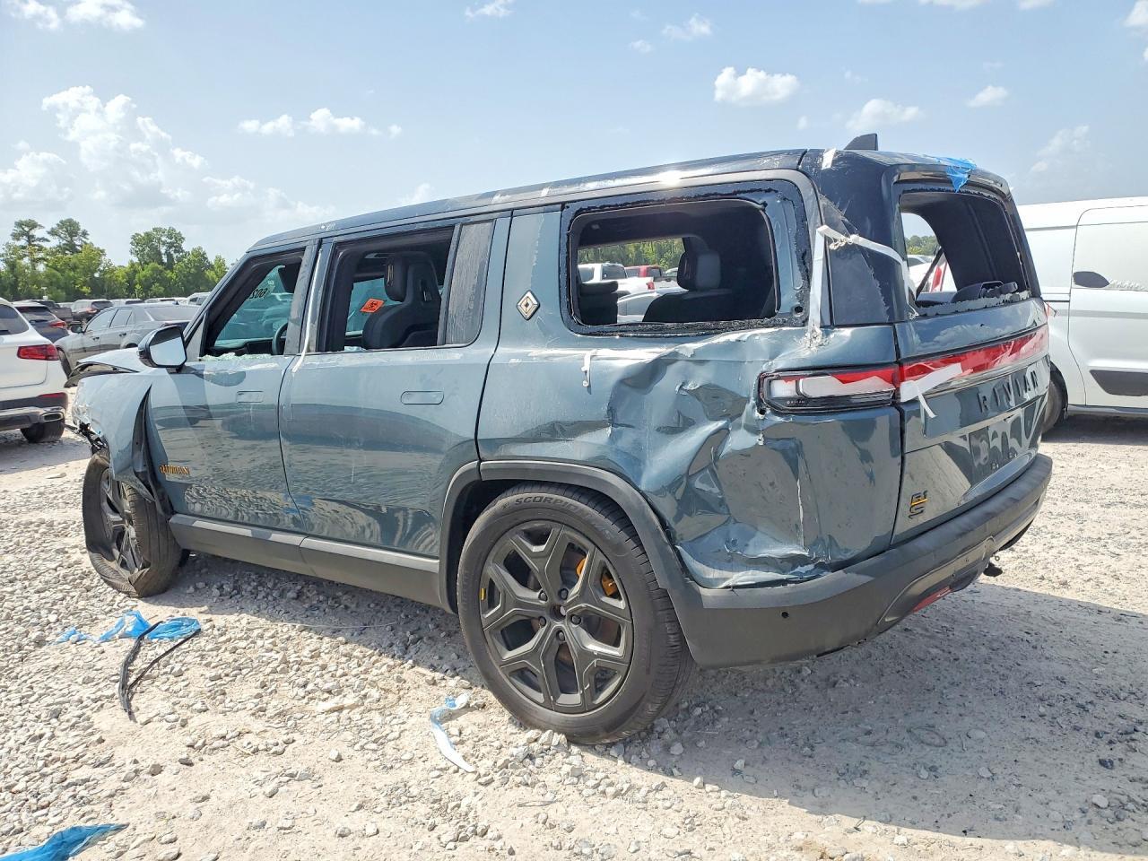 2025 Rivian R1S Premium - Фото 2