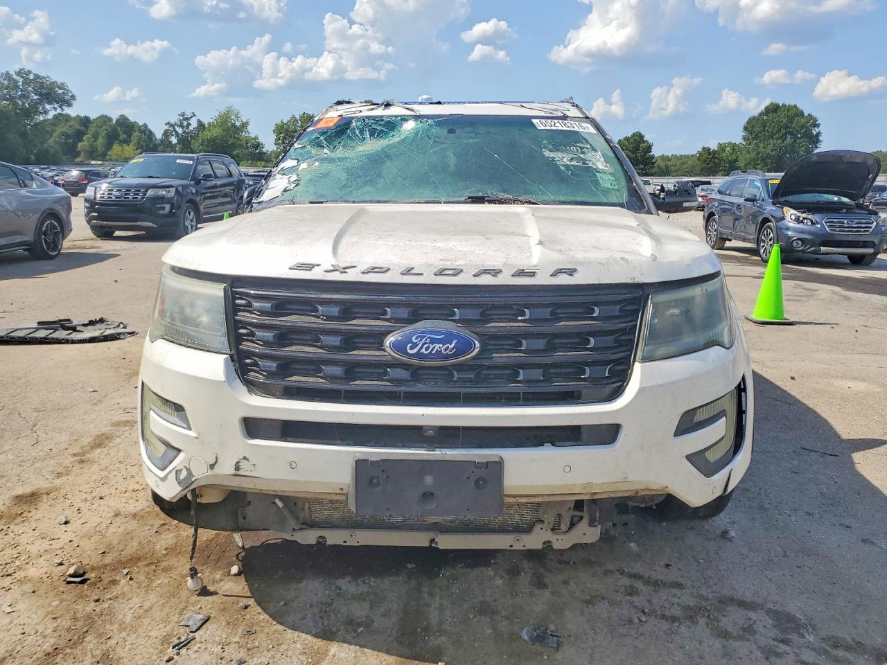 2017 Ford Explorer Sport - Image 5