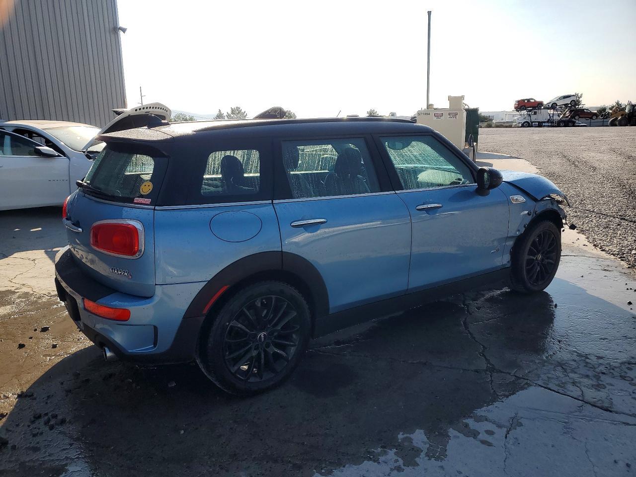 2017 Mini Cooper S Clubman All4 - Фото 3