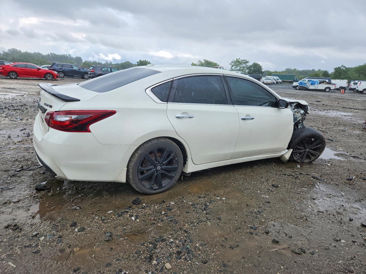 2018 Nissan Altima 2.5 Sr - Image 3