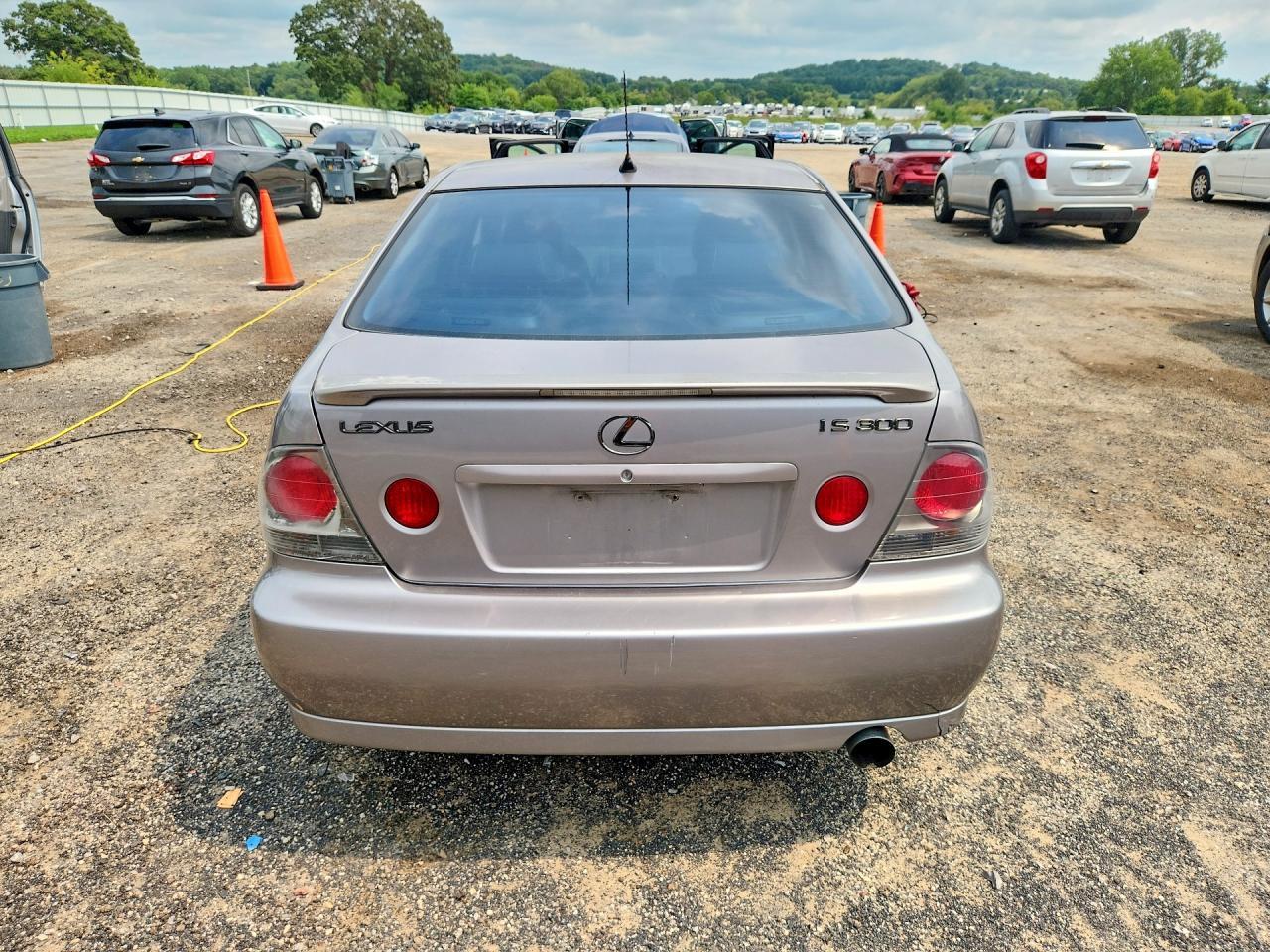 2004 Lexus Is 300 - Image 6