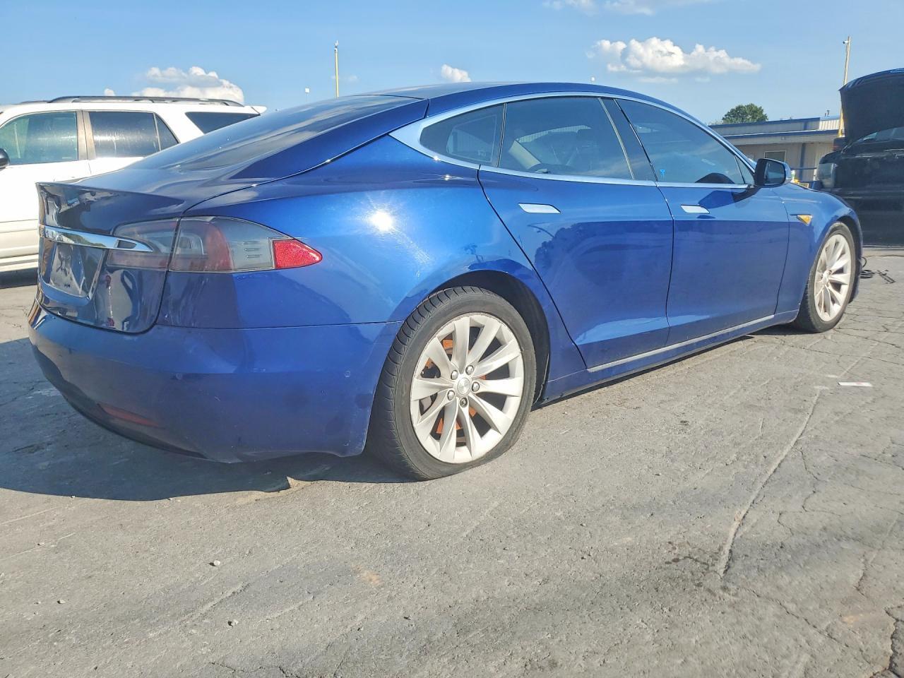 2016 Tesla Model S - Image 3
