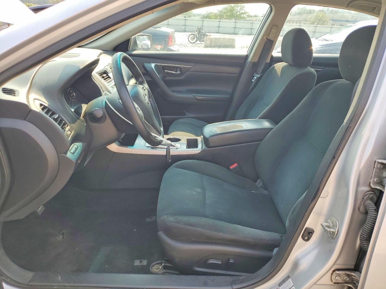 2015 Nissan Altima 2.5 S - Фото 7