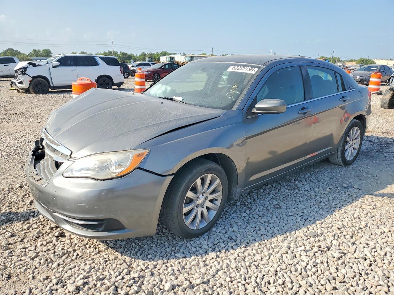 2013 Chrysler 200 Touring