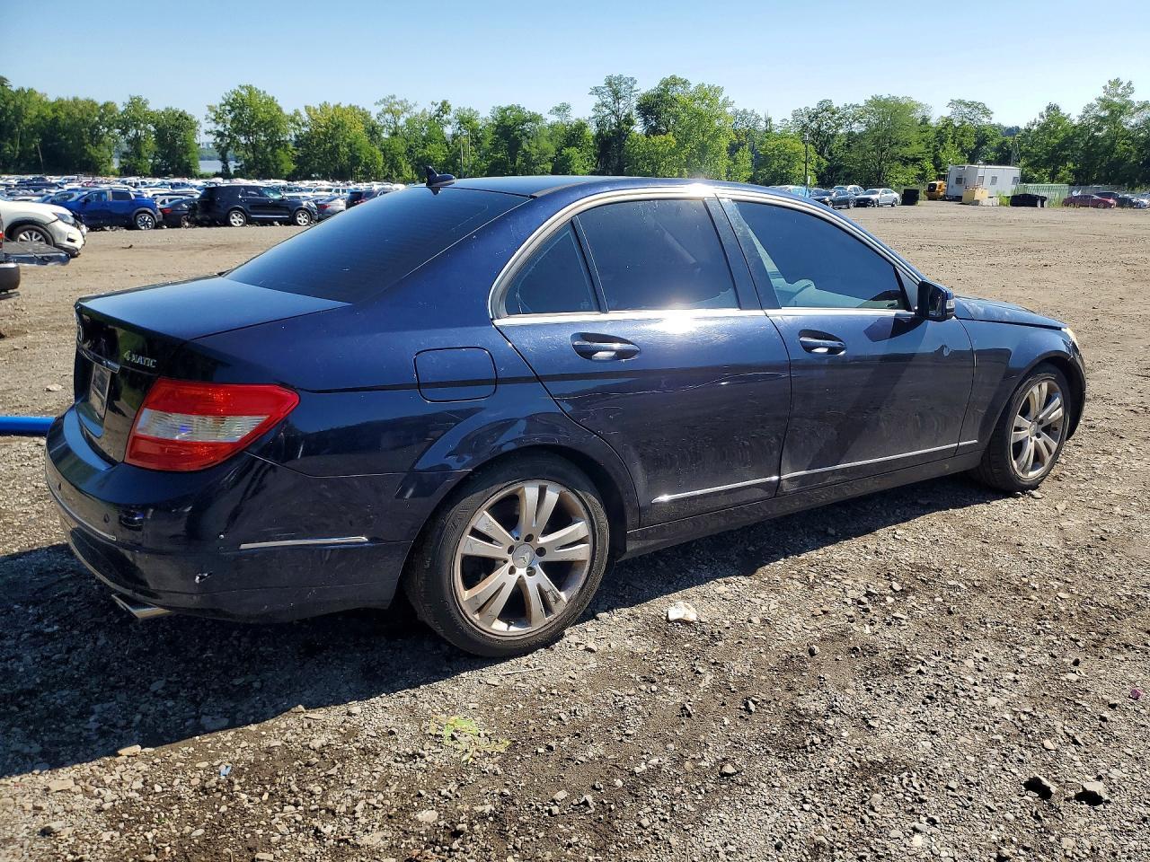 2010 Mercedes-Benz C Class - Фото 3