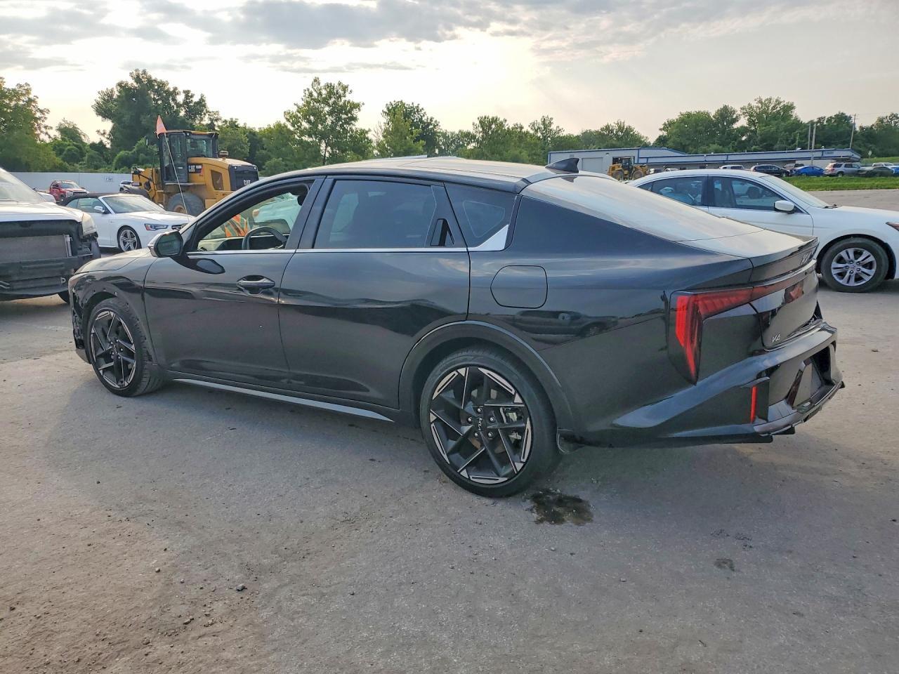 2025 Kia K4 Gt Line - Фото 2