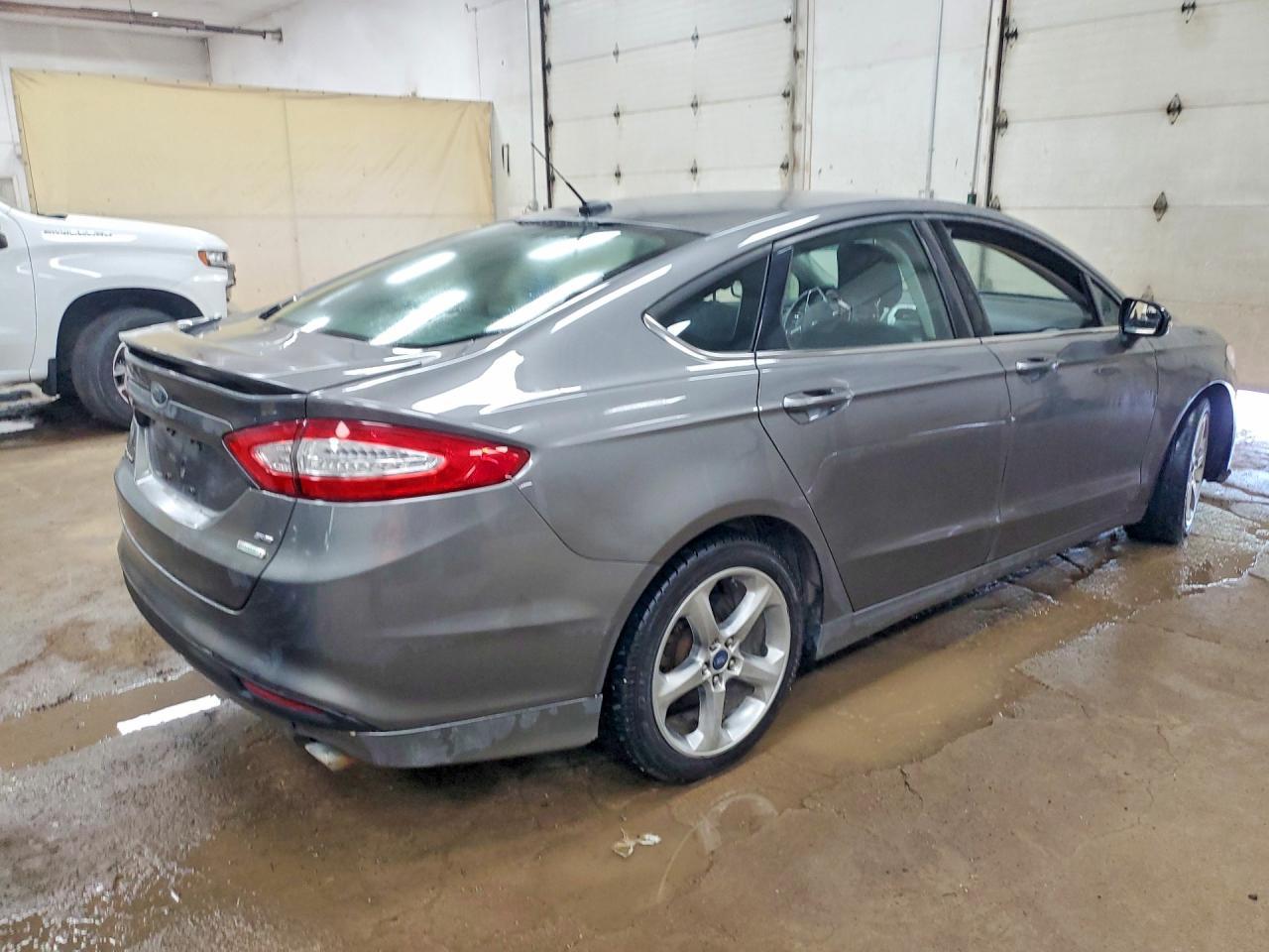 2013 Ford Fusion Se - Фото 3