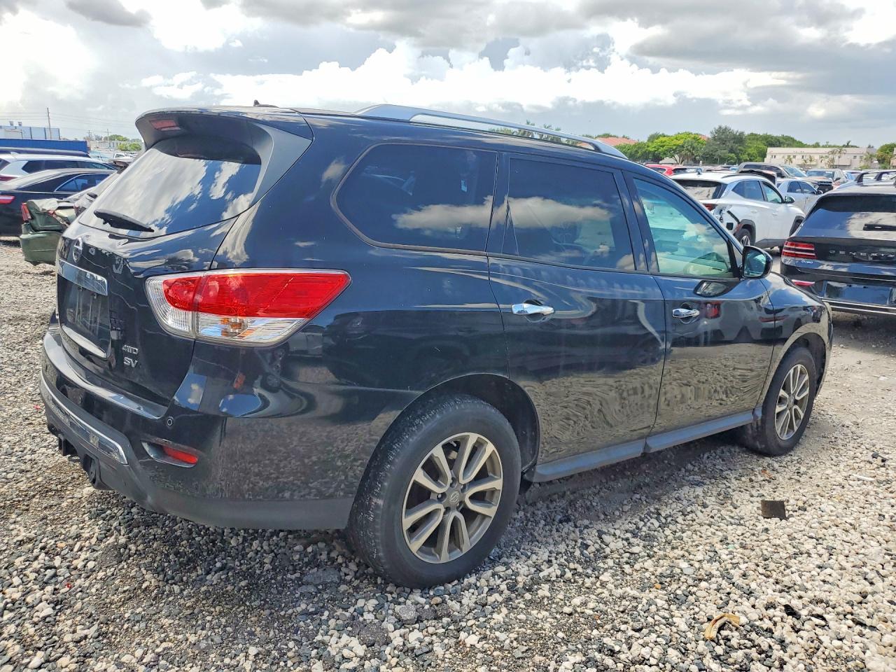 2016 Nissan Pathfinder Sv - Фото 3