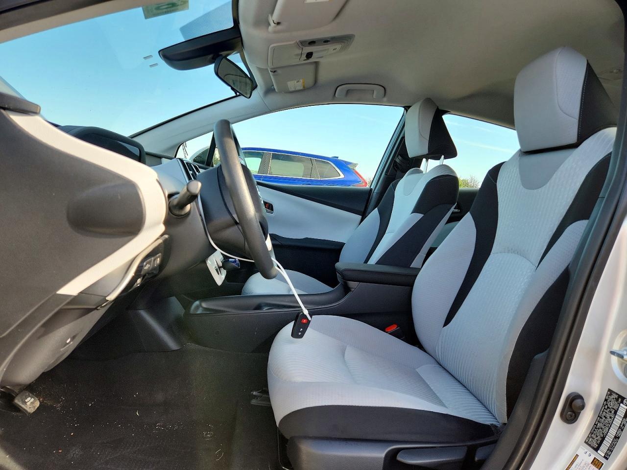2018 Toyota Prius One - Image 7