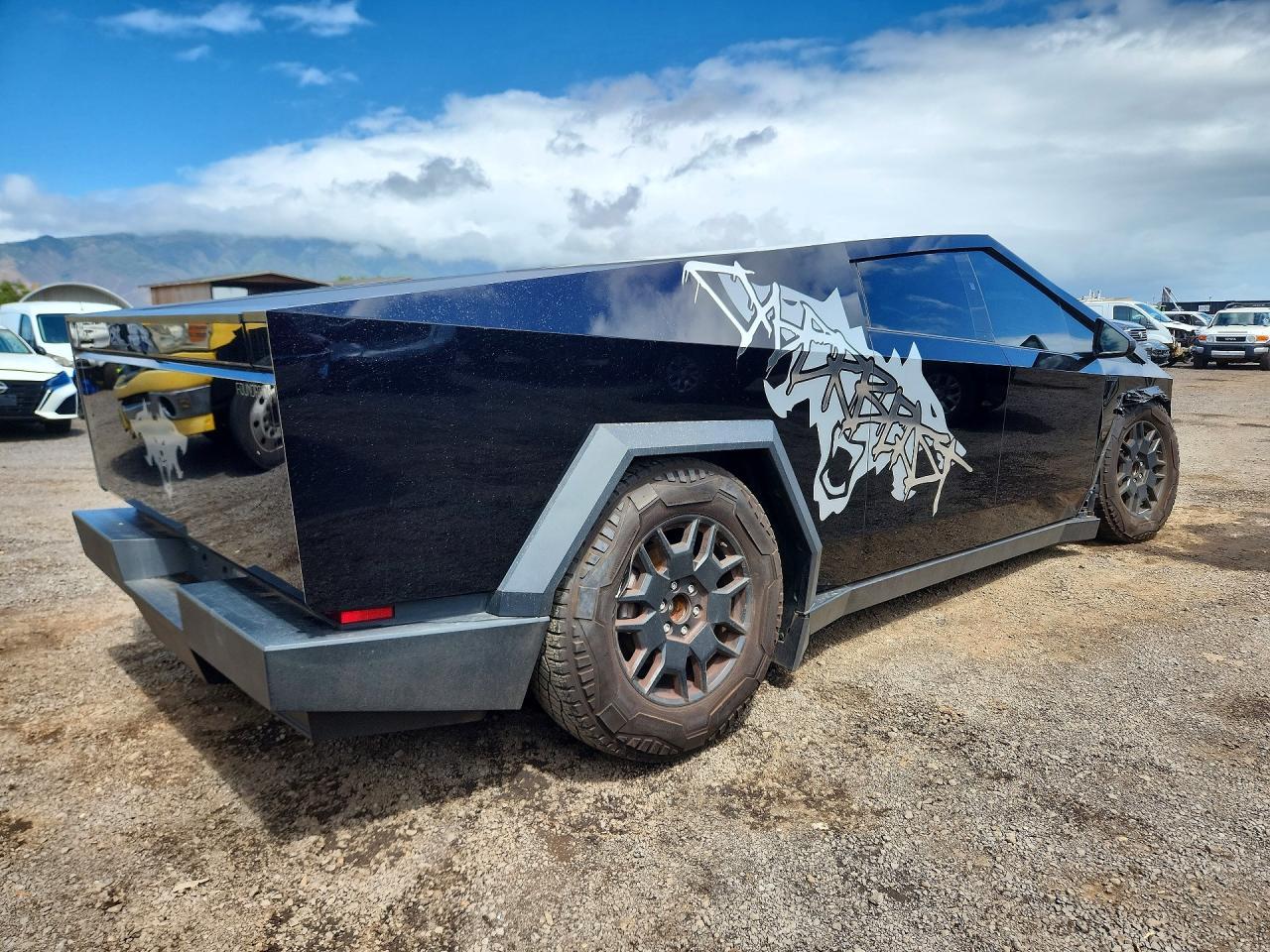 2024 Tesla Cybertruck - Фото 3