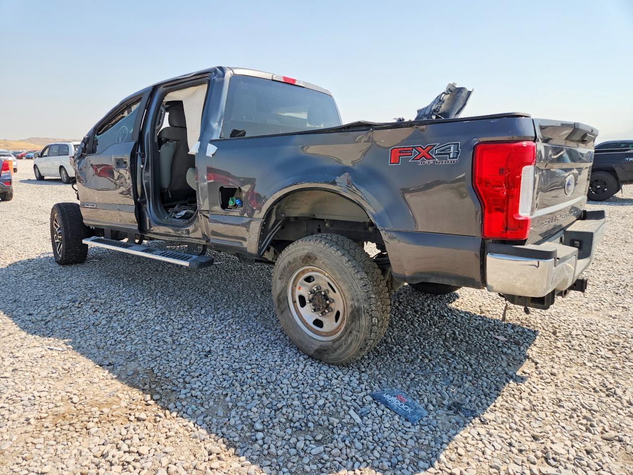 2019 Ford F250 Super Duty - Фото 2