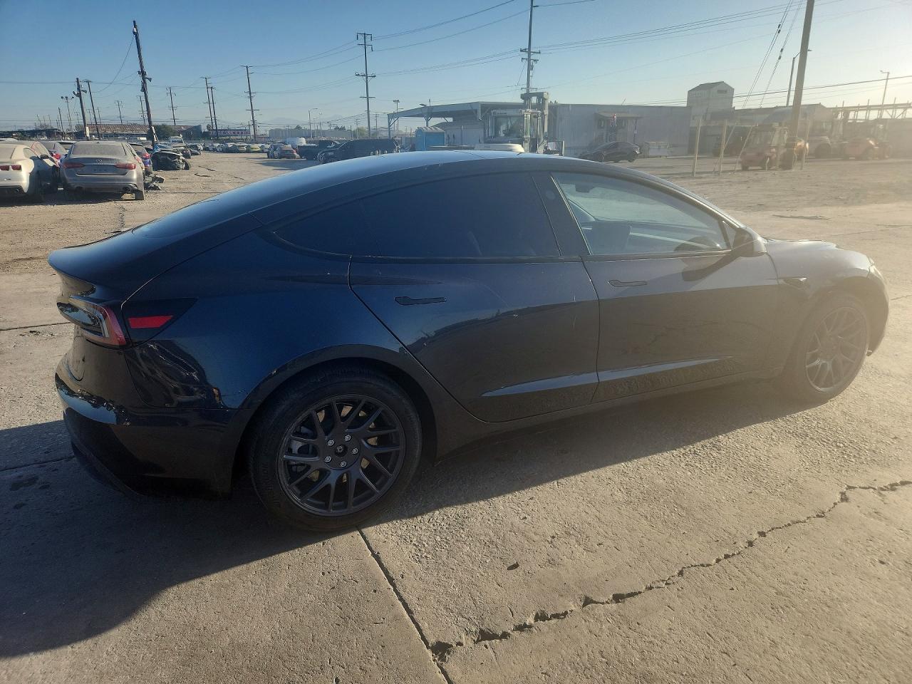2025 Tesla Model 3 - Image 3