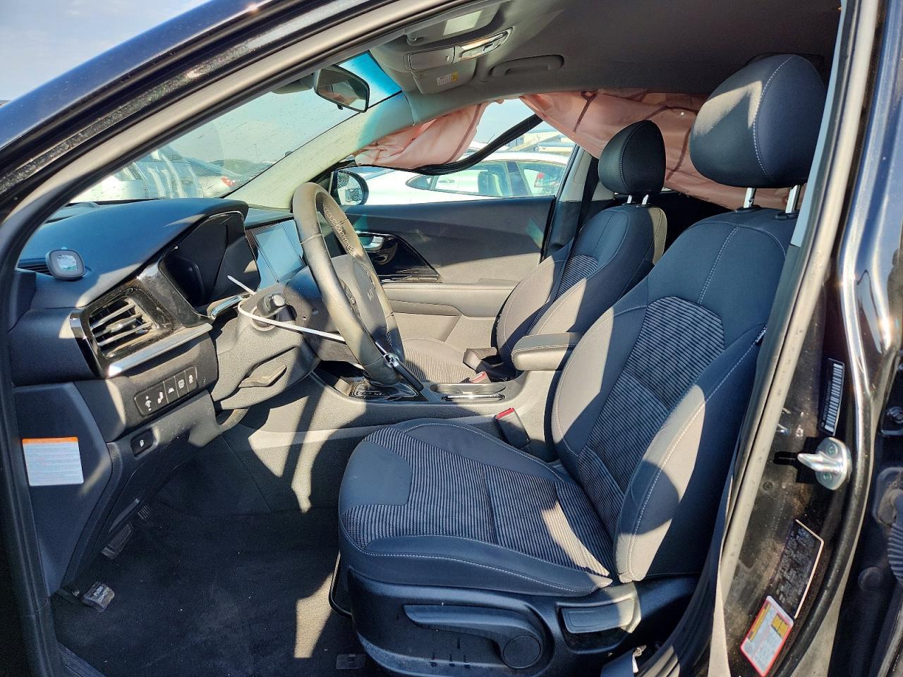 2022 Kia Niro Lxs - Image 7