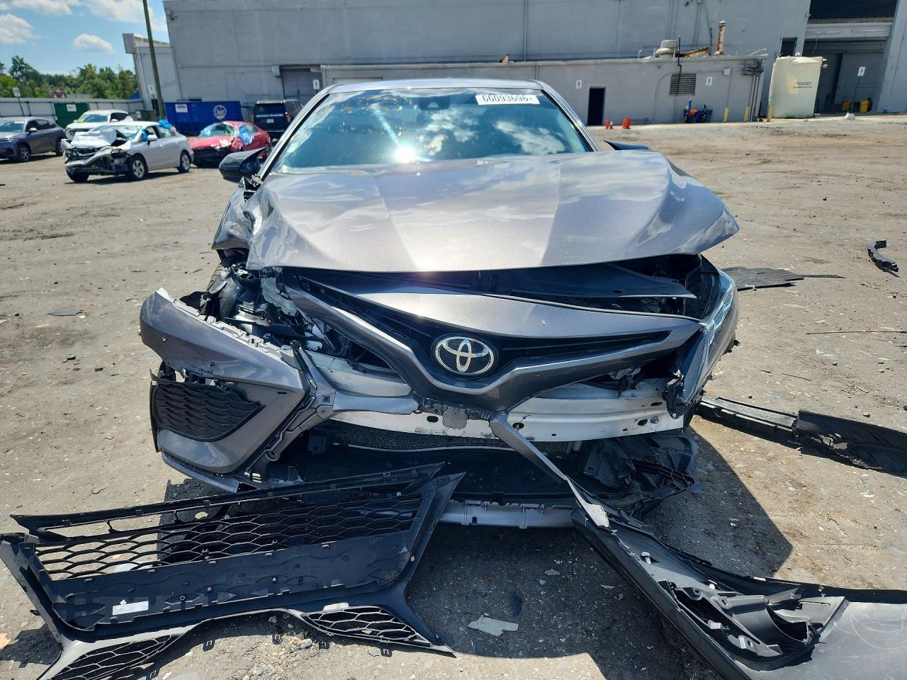 2021 Toyota Camry Se - Фото 5