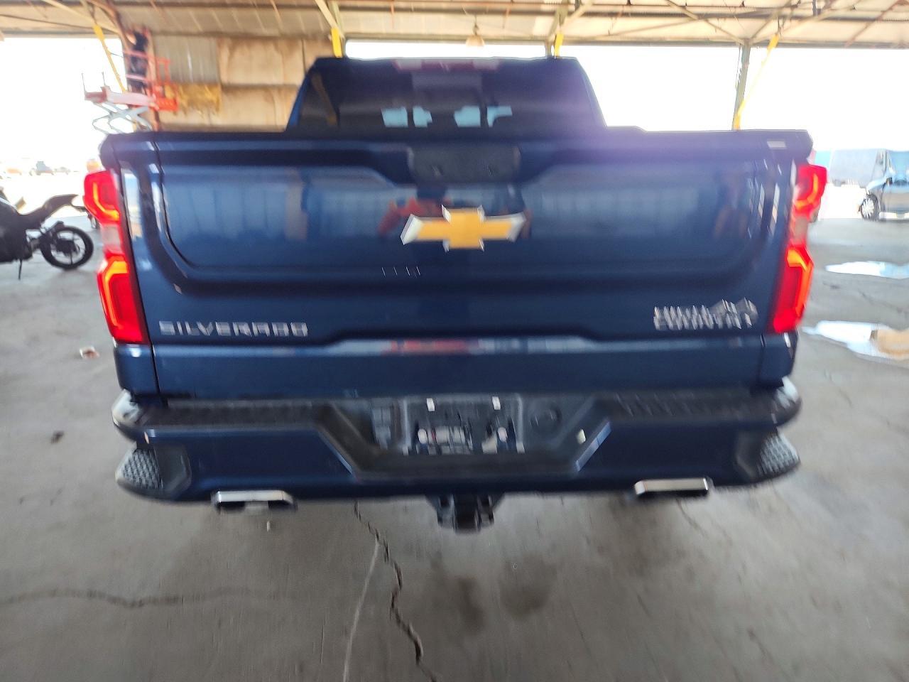 2022 Chevrolet Silverado K1500 High Country - Image 6