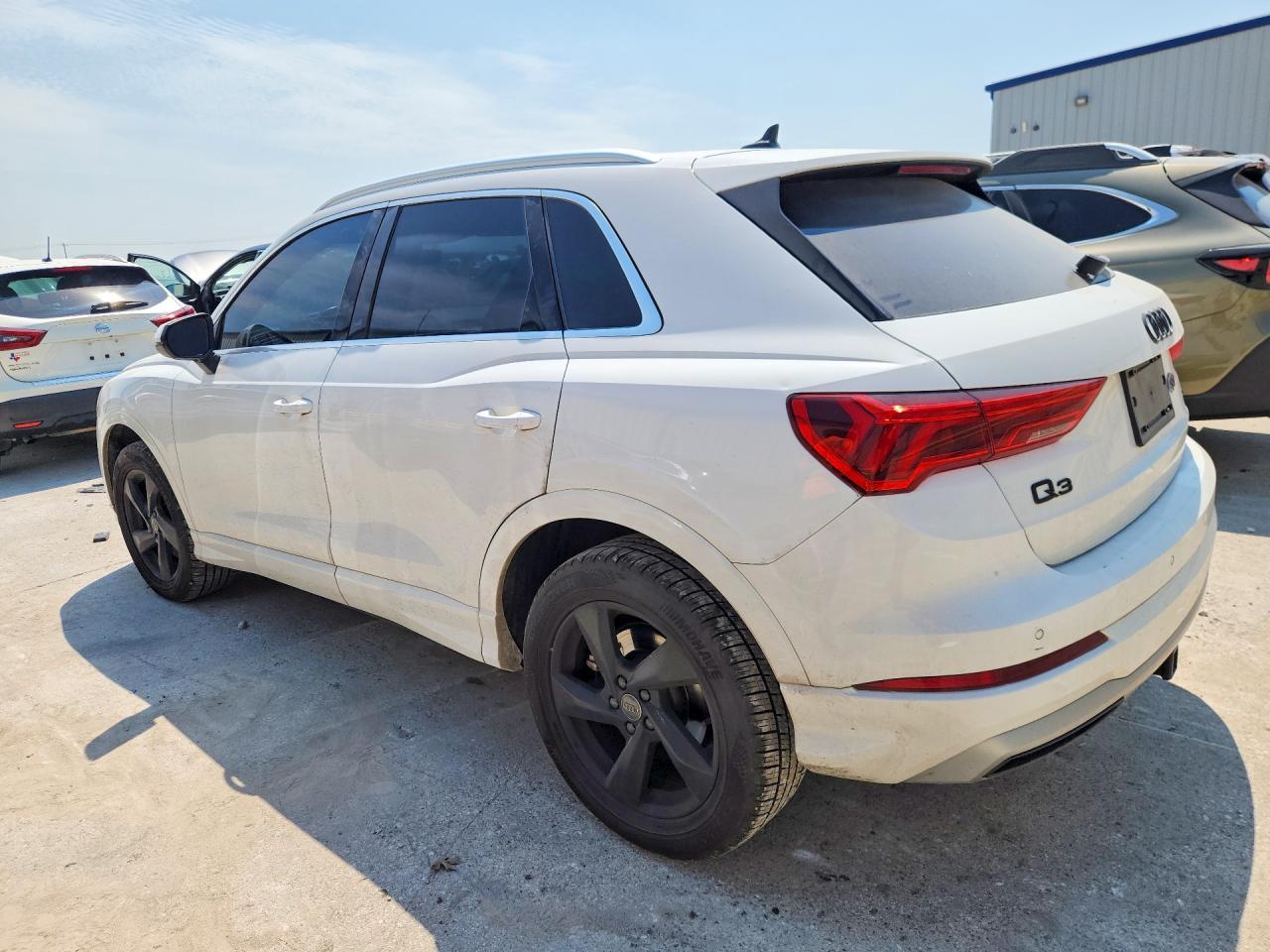 2019 Audi Q3 Premium - Фото 2