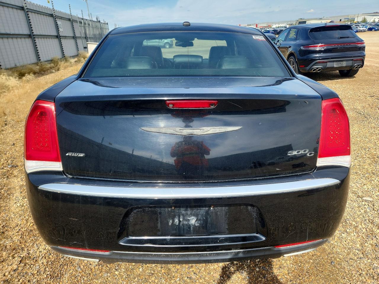 2016 Chrysler 300C Platinum - Image 6