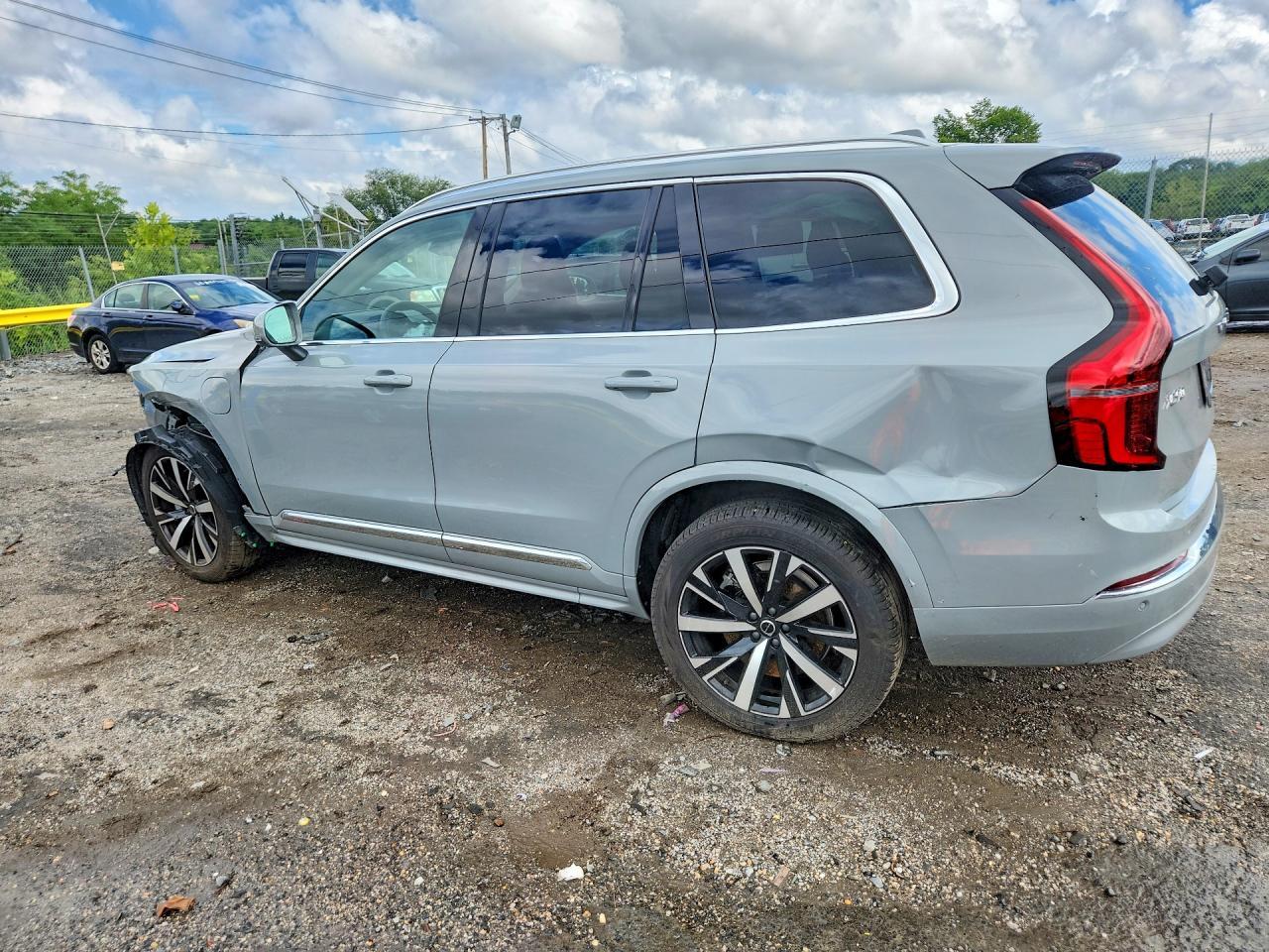 2025 Volvo Xc90 Core - Фото 2