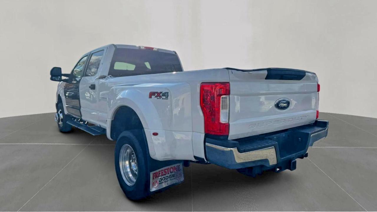 2017 Ford F350 Super Duty - Image 3