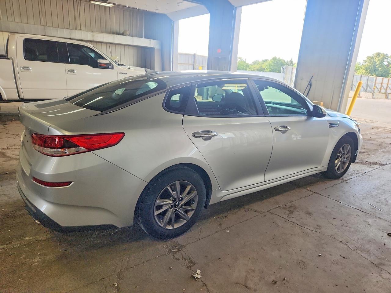 2019 Kia Optima Lx - Фото 3