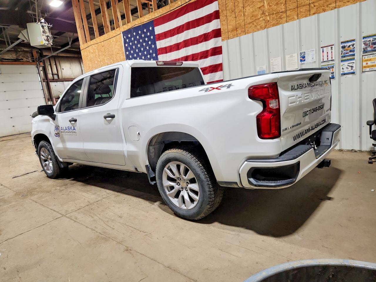 2022 Chevrolet Silverado Ltd K1500 Custom - Image 2