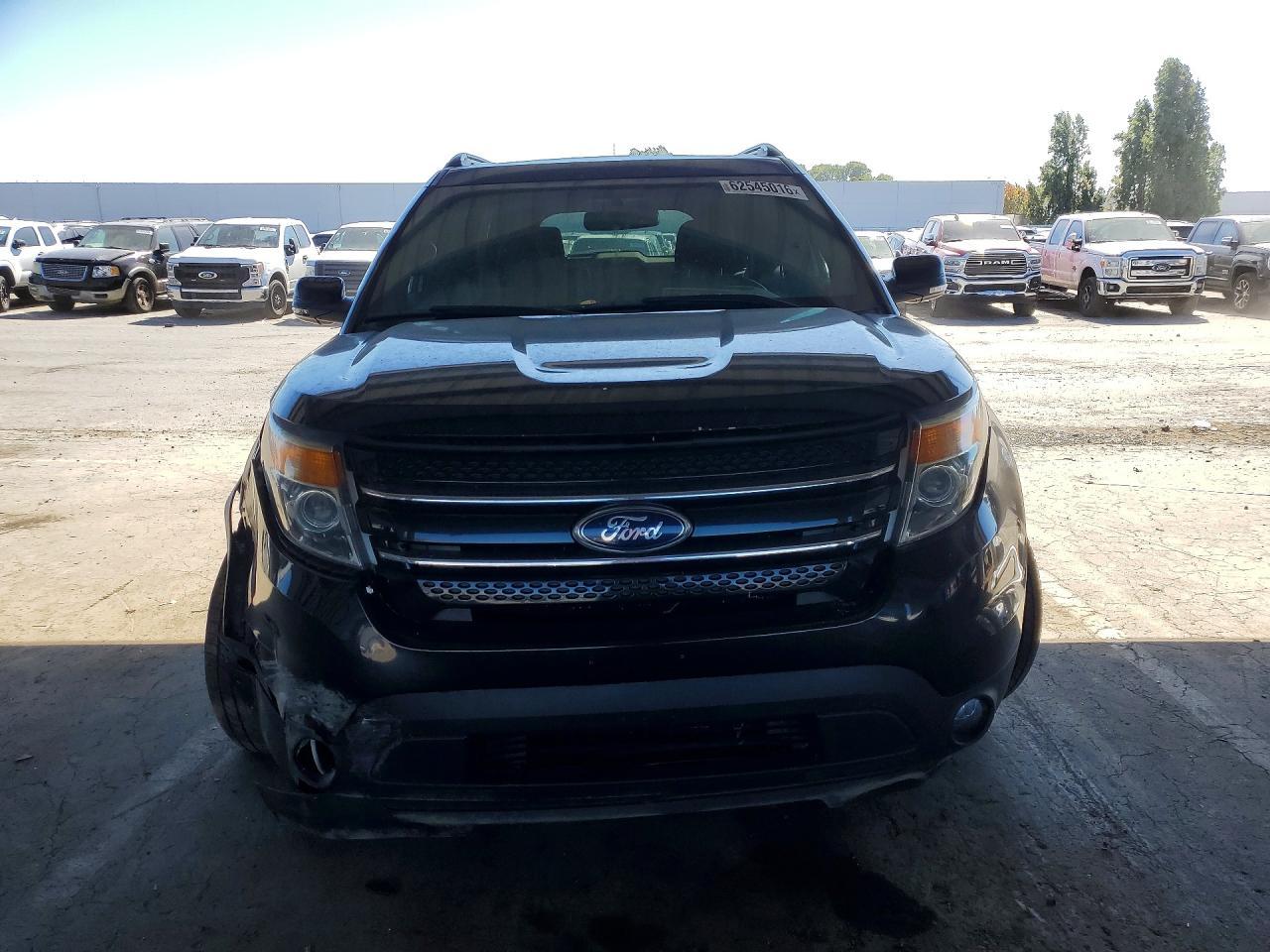2014 Ford Explorer Limited - Image 5
