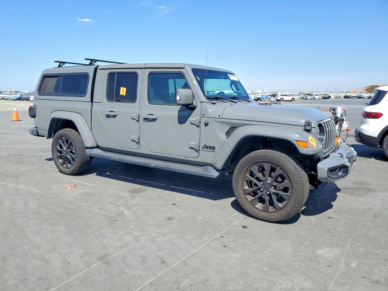 2022 Jeep Gladiator Overland - Image 4