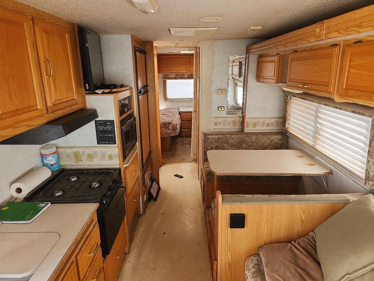 2001 Winnebago Minnie Rv - Фото 6
