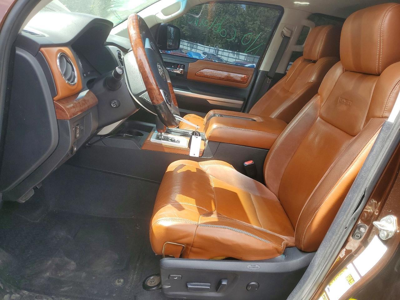2014 Toyota Tundra Crewmax Platinum - Image 7
