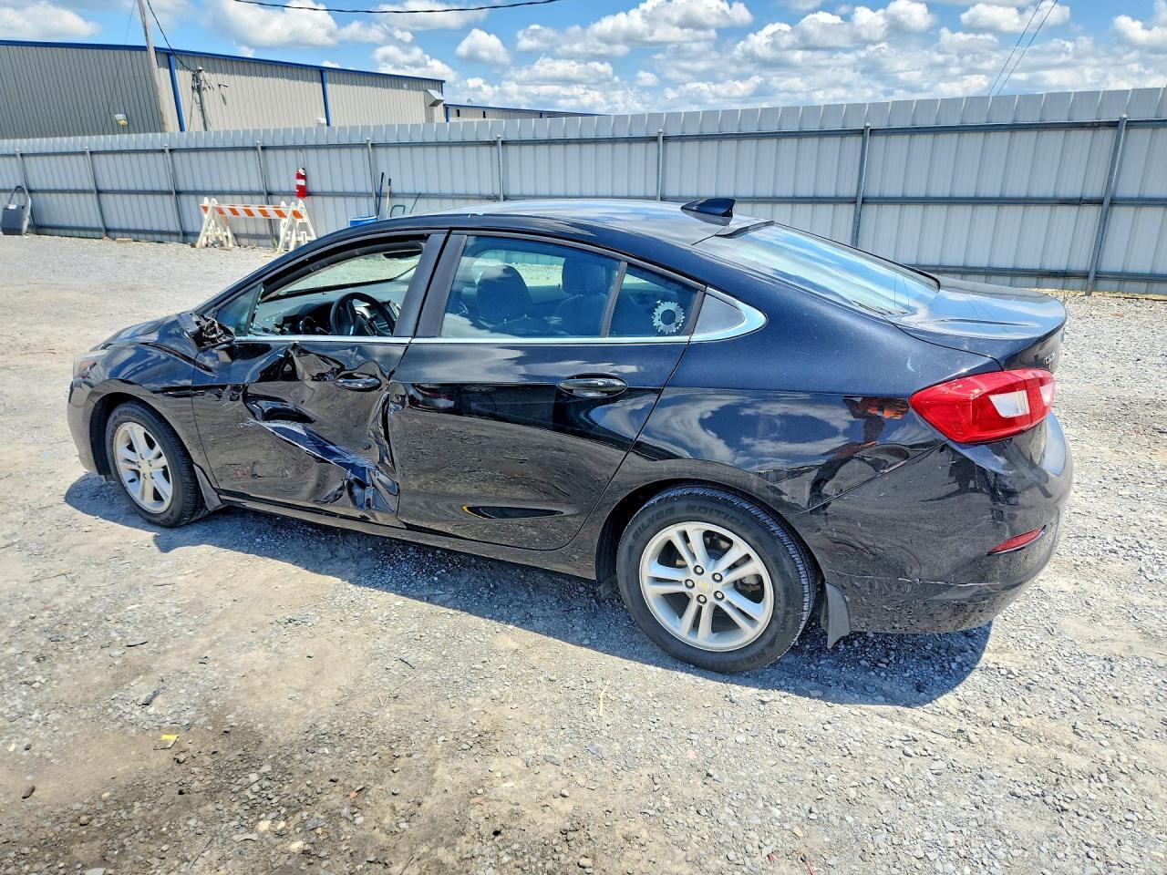 2016 Chevrolet Cruze Lt - Image 2