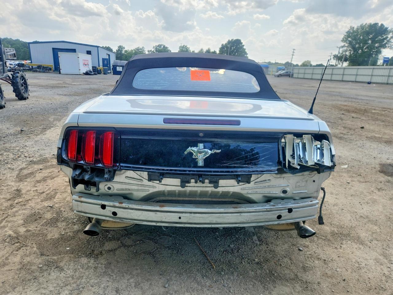2016 Ford Mustang - Image 6