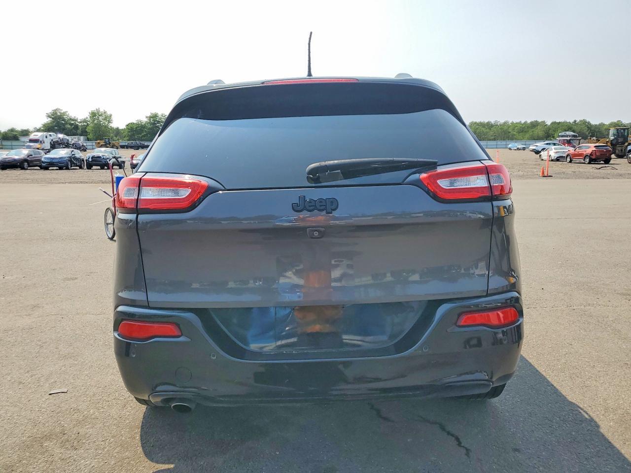 2018 Jeep Cherokee Latitude - Image 6