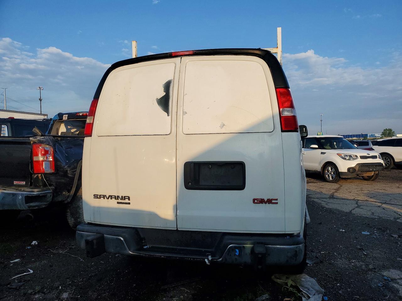 2015 GMC Savana 2500 Cargo Delivery Van - Фото 6