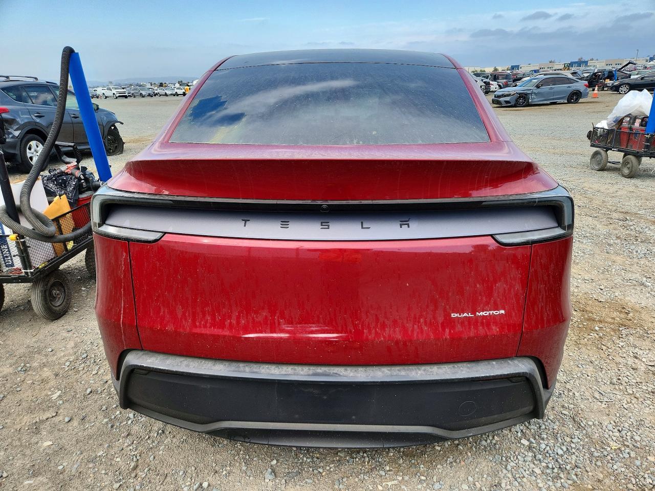 2026 Tesla Model Y - Фото 6