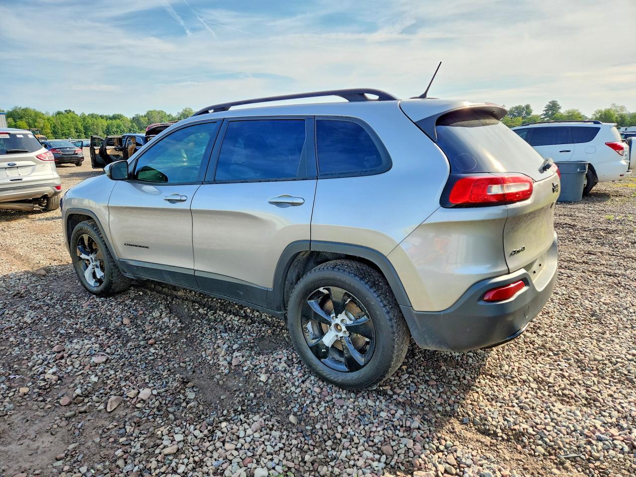 2018 Jeep Cherokee Latitude - Фото 2