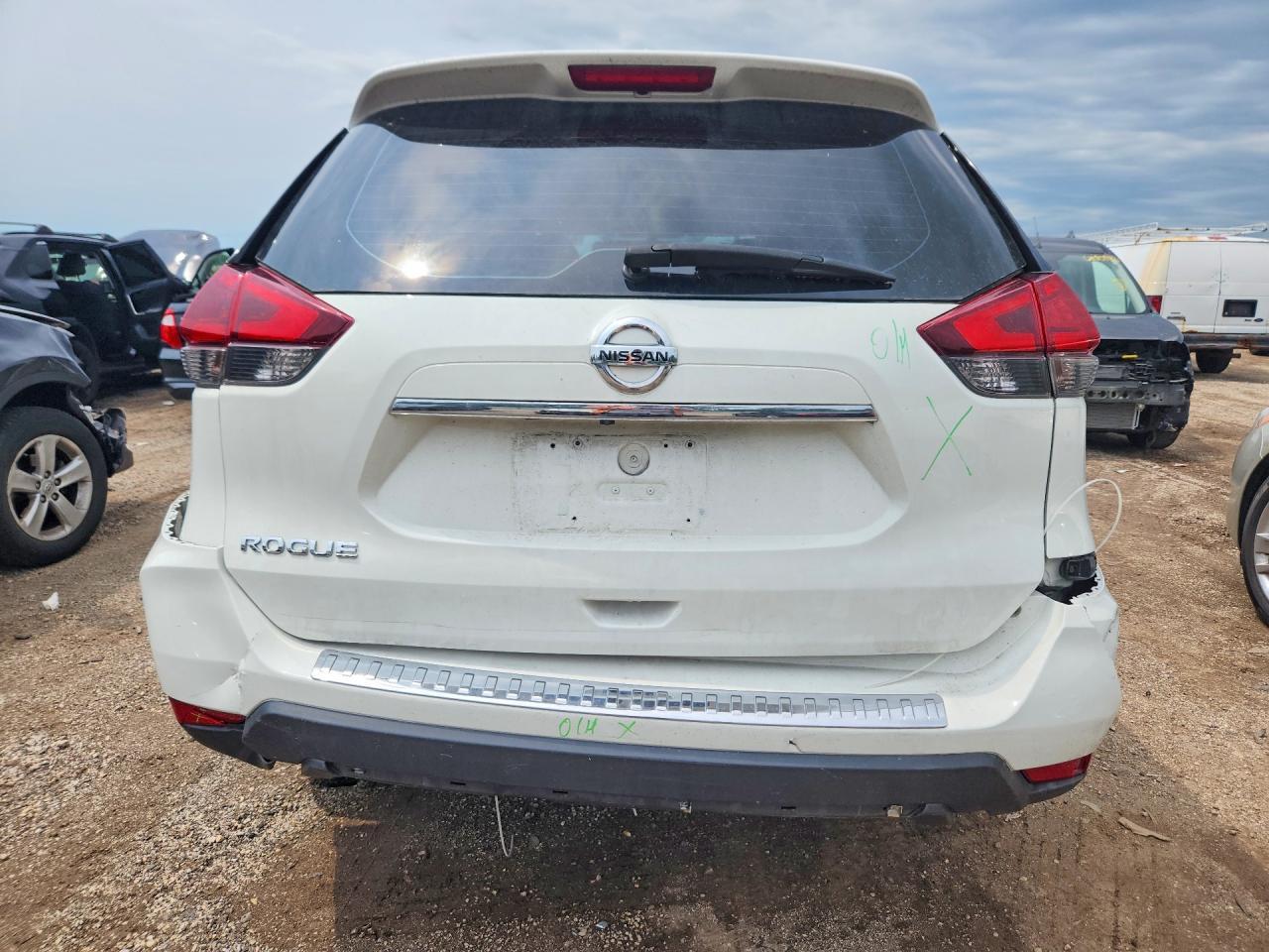 2017 Nissan Rogue S - Фото 6