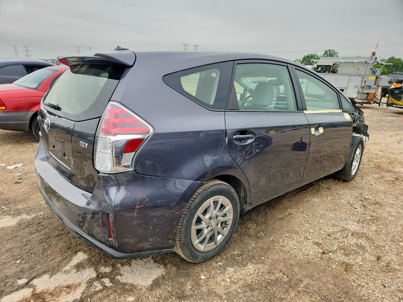 2015 Toyota Prius V Four - Фото 3