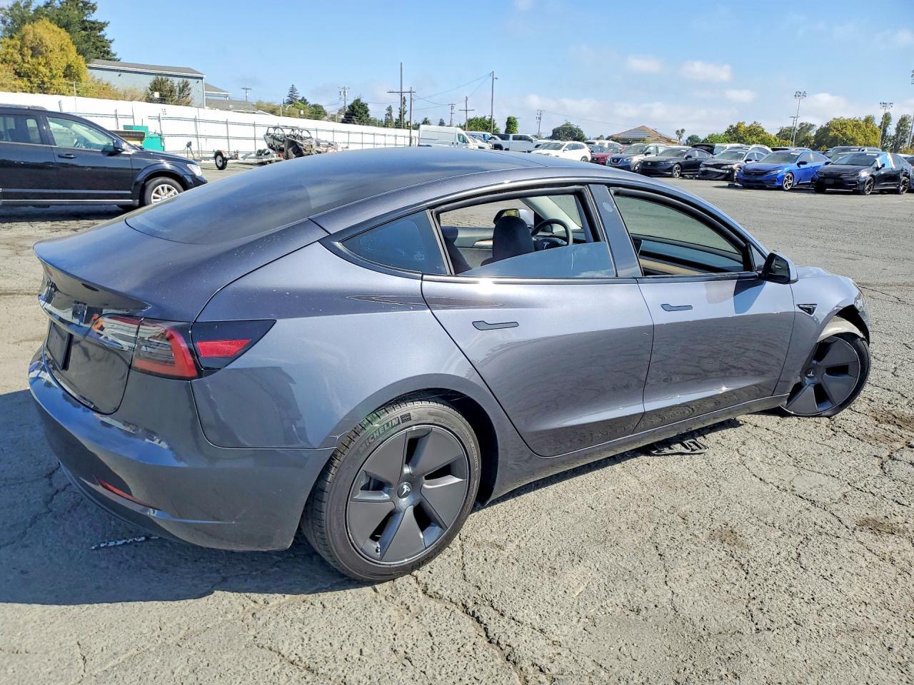2023 Tesla Model 3 - Image 3