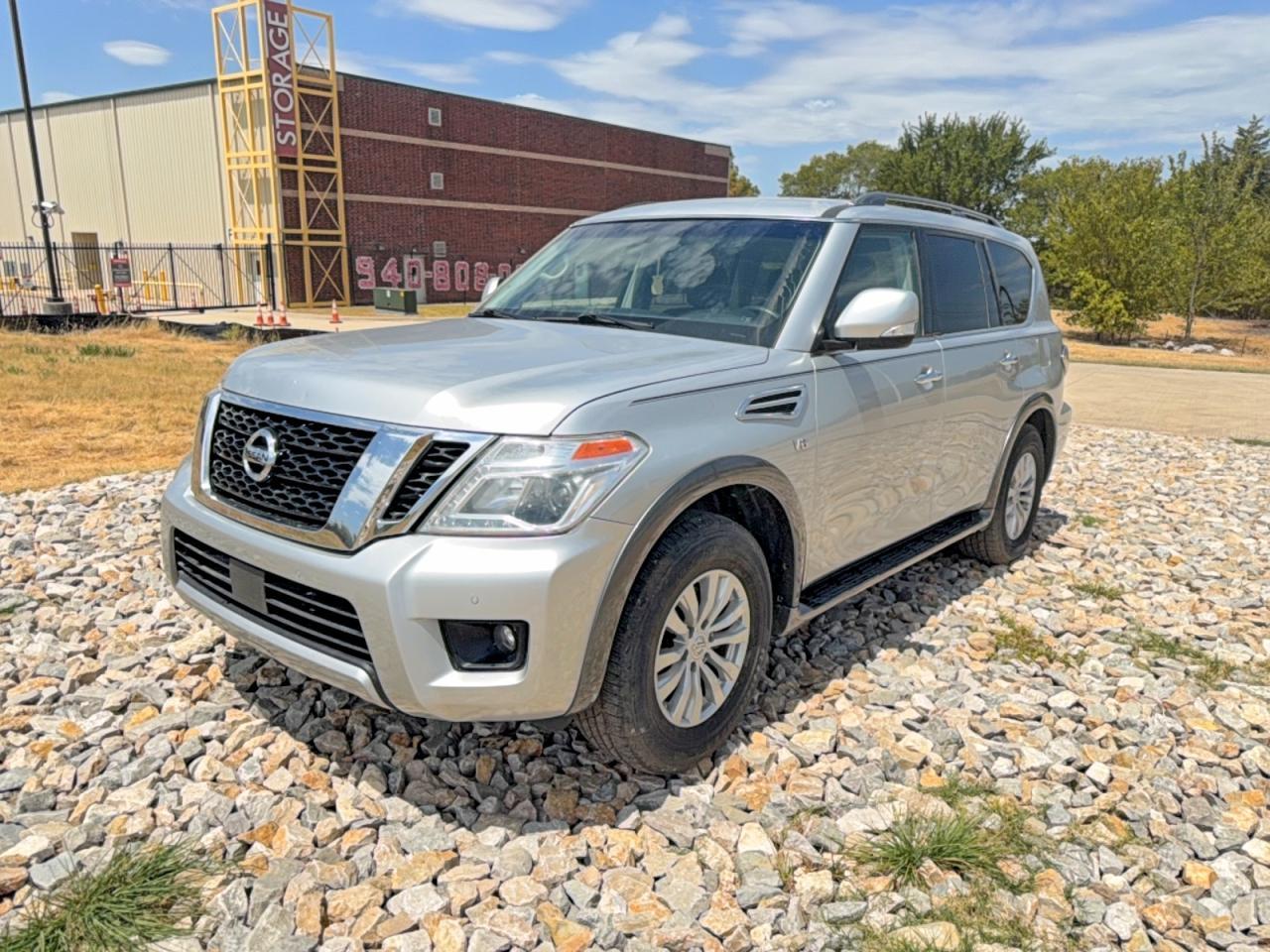 2017 Nissan Armada Sv - Фото 2